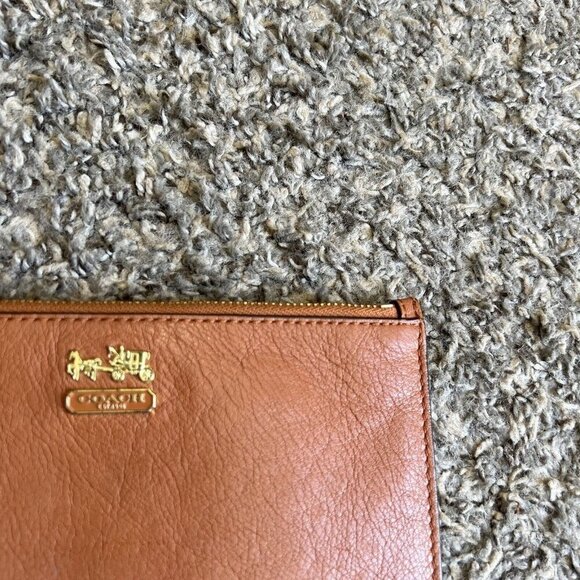Coach Zip Brown Leather Wristlet Wallet Chain Card Slots 4X7 - Picture 2 of 5